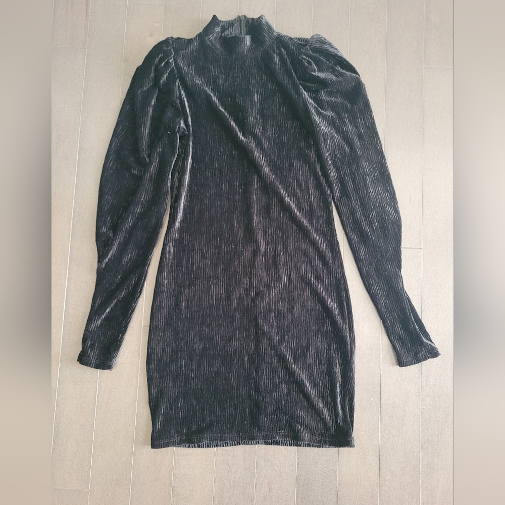 Black velvet mini dress size small